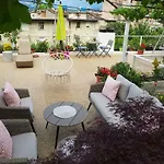Ilir Guest House 1