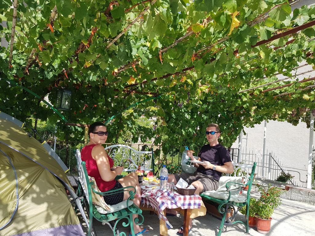 Ilir 1